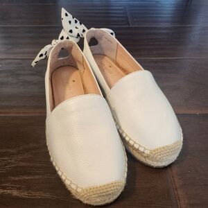 Kate Spade Grayson white espadrilles with polka dot bow, size 7